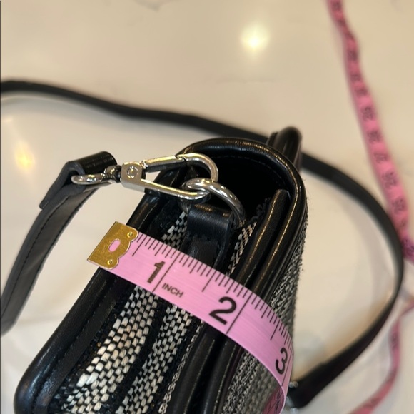 Zara Crossbody Bag Black and Cream Elegant Design - Picture 13 of 16